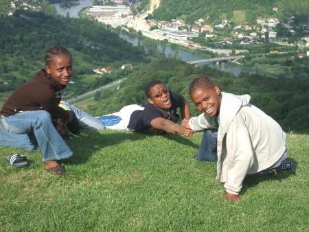 AUSECOUR, ON TOMBE!!!!!!!!!!